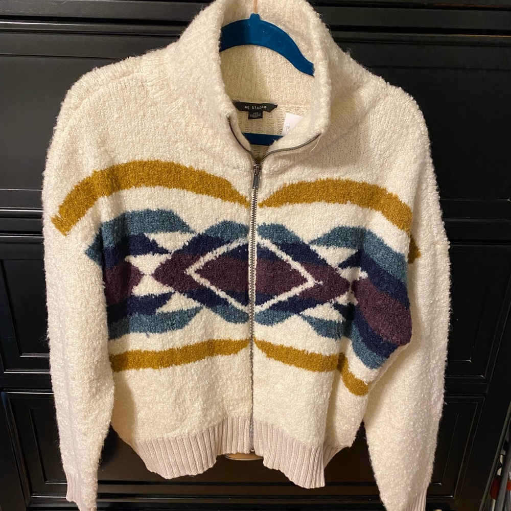 NWT American Eagle Zip Up Sweater